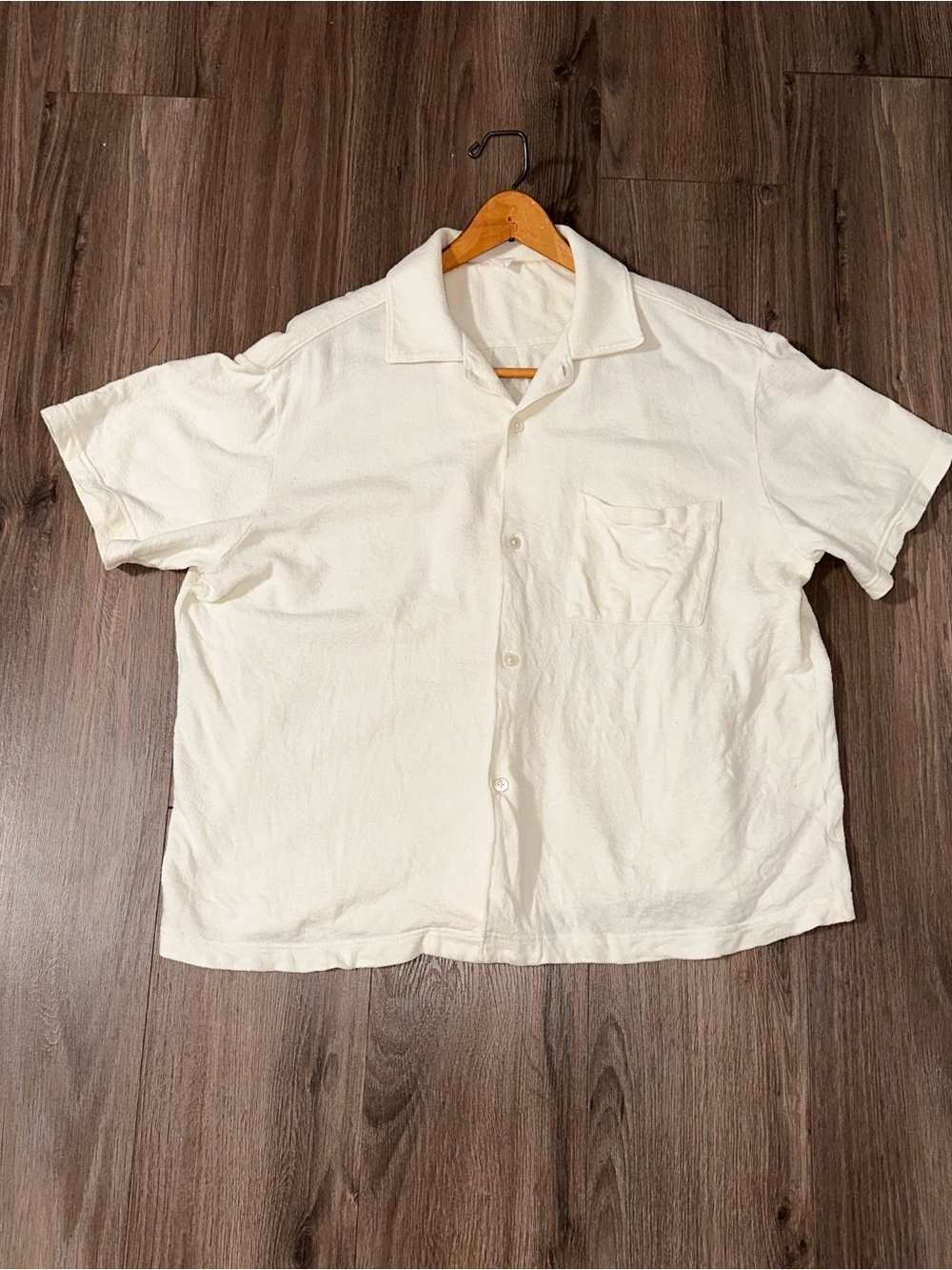 Arket Cream Short-Sleeve Button-Down Shirt Lagenlook
